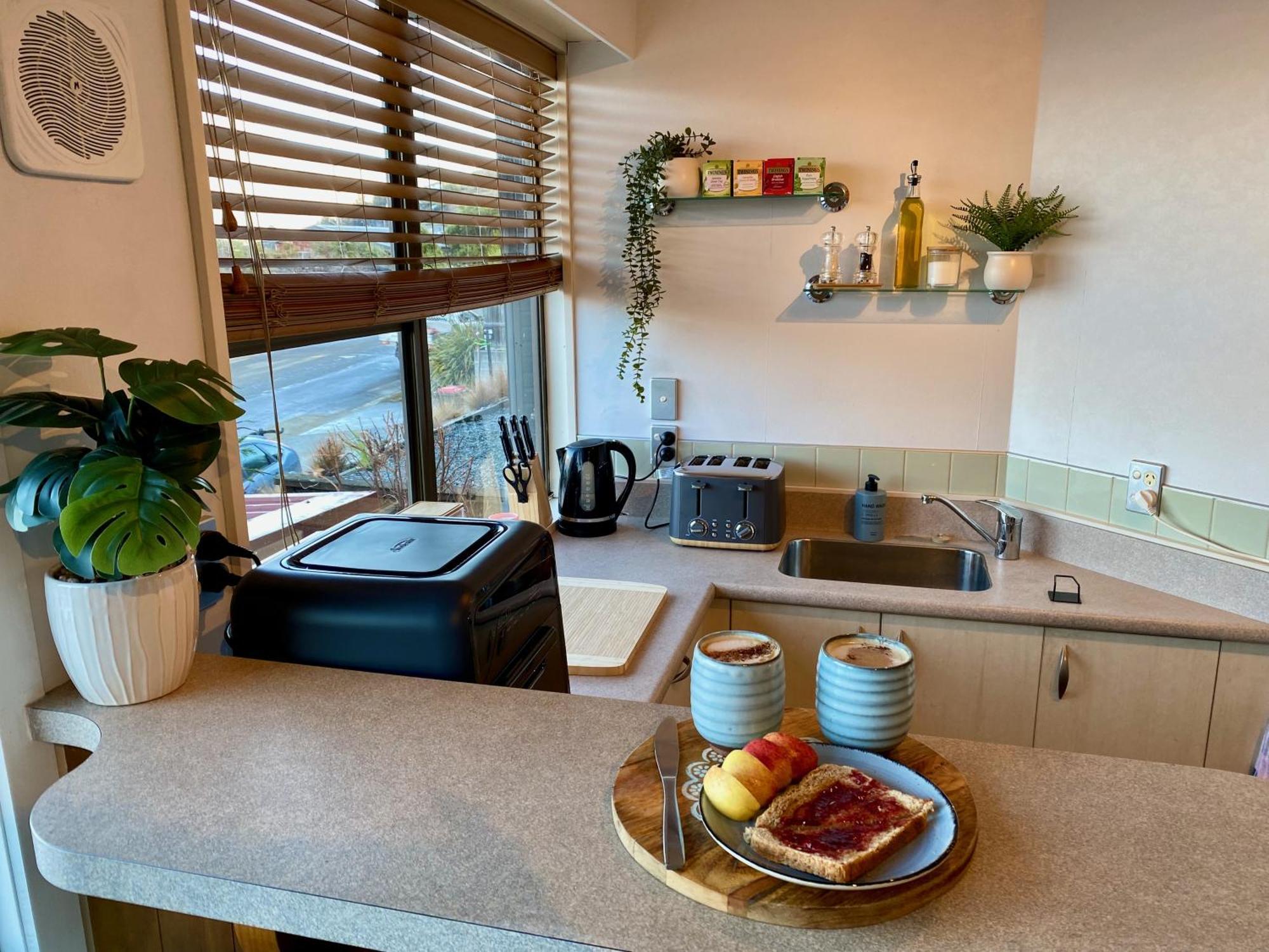 Comfortable Mountain View Studio Queenstown Bagian luar foto